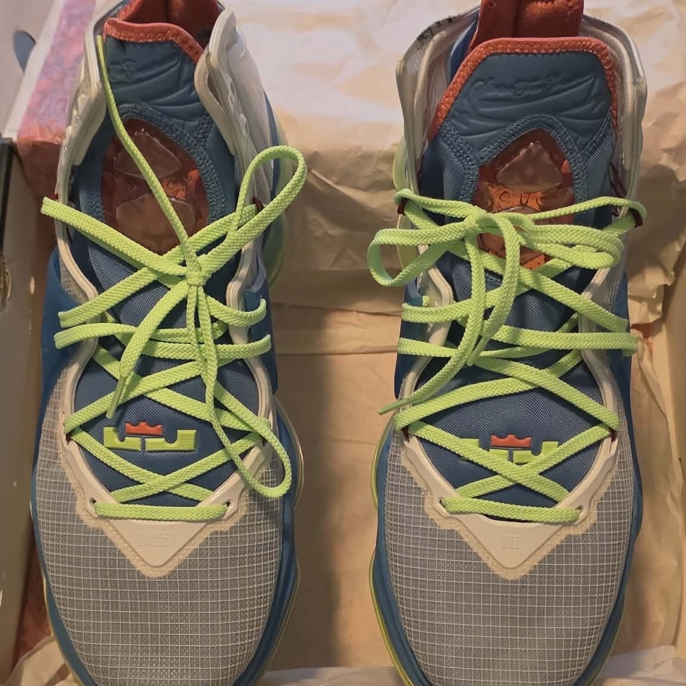 Nike LeBron Blue and Green Men's SneakersLebron 19 "Tropical"